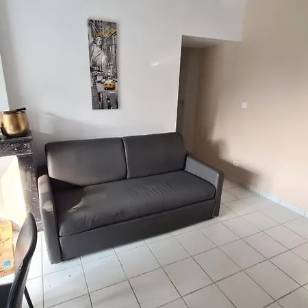 Vakantiehuis De 2 A 11 Personnes Au Domaine D'usson