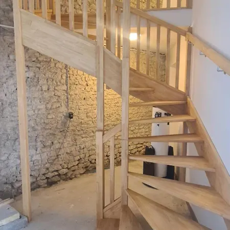 De 2 A 11 Personnes Au Domaine D'usson *