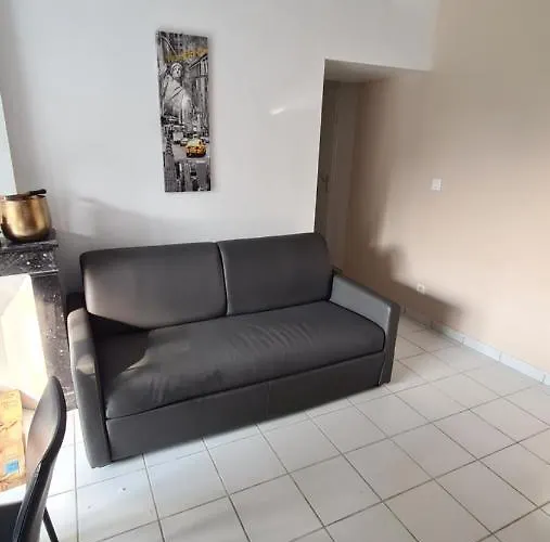 بيت للعطل De 2 A 11 Personnes Au Domaine D'usson