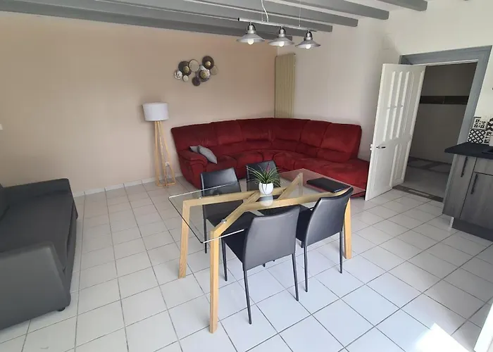 بيت للعطل De 2 A 11 Personnes Au Domaine D'usson