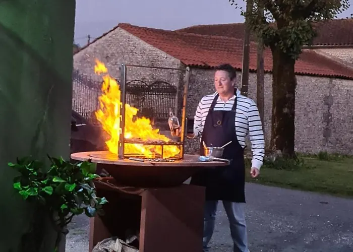 بيت للعطل De 2 A 11 Personnes Au Domaine D'usson