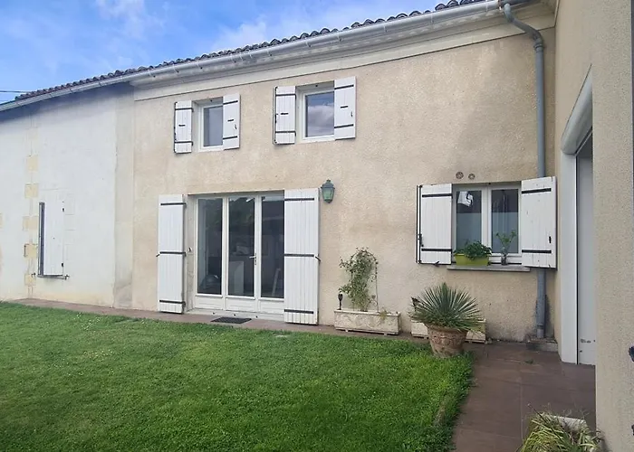 De 2 A 11 Personnes Au Domaine D'usson