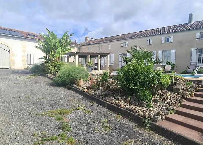 بيت للعطل De 2 A 11 Personnes Au Domaine D'usson *