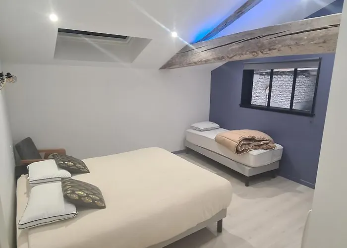 De 2 A 11 Personnes Au Domaine D'usson Echebrune