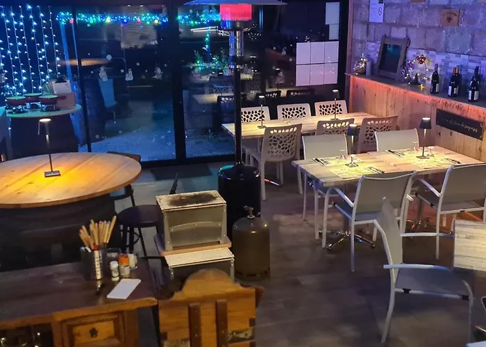 بيت للعطل De 2 A 11 Personnes Au Domaine D'usson *